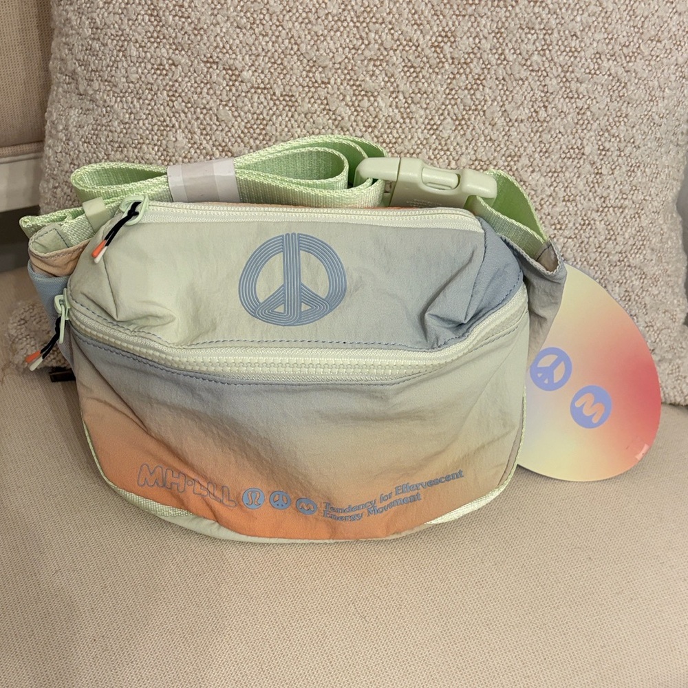 NWT Lululemon x Madhappy Ombre Crossbody Belt Bag! - Picture 10 of 11